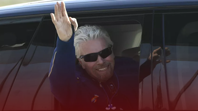 Kendi aracıyla uzaya giden ilk milyarder