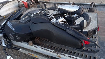 Polisin 'dur' ihtarına uymayan motosikletteki kişi boynundan vuruldu