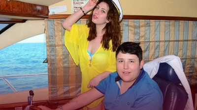 'Sigara içeceğim, onun için özel uçak tuttuk'