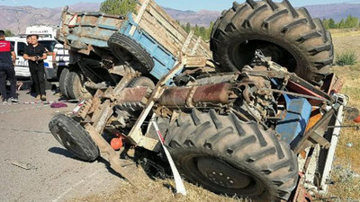 Tarım işçilerini taşıyan traktör ile kamyon çarpıştı: Çok sayıda ölü ve yaralı