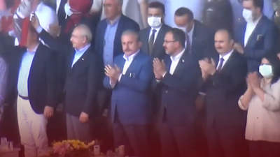 Türk bayrağını almadılar... Şentop ve Kasapoğlu alkışladı, CHP'li kadro coşkuyla bayrak salladı