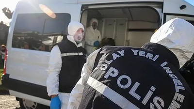 Ağrı'da hayvanlarını yolun karşısına geçirmek isteyen kız tırın altında kaldı