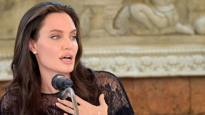 Angeline Jolie'den rekor: 1 saatte 1.7 milyon takipçi