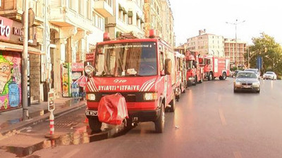 Beyoğlu'nda 7 katlı otelde yangın