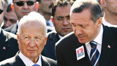 Bir dönem Erdoğan'a en yakın isimden iktidara 'Kenan Evren' benzetmesi