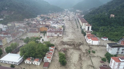 'Dere yatağında binalara devlet izin vermiş'