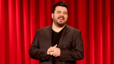 Eser Yenenler hastaneye kaldırıldı