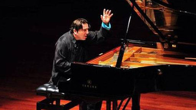 Fazıl Say: AKP devlet değildir, yapamıyorsa gidecek