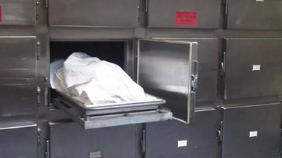 Hastanenin gece müdürü cenazenin parasını çaldı