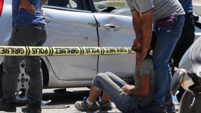 Küçük çocuk arabayı kaçırdı: 1 ölü, 1 yaralı