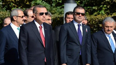 "Ömer Çelik, Erdoğan'ı eleştirdi"