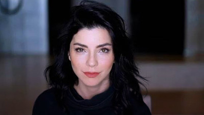 Oyuncu Merve Boloğur koronavirüsten korunmak için maske takma kararı aldı 