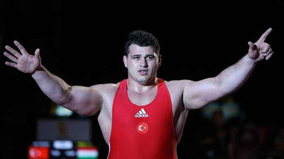 Rıza Kayaalp'ten bir madalya daha