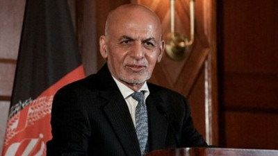 Rusya: Cumhurbaşkanı Eşref Gani'nin para dolu araçlarla kaçtı