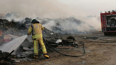 Silivri'de ağaçlık ve çöplük alanda yangın
