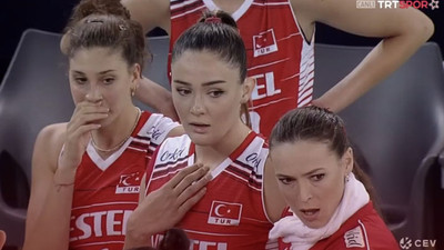 Türkiye-Ukrayna maçında korku dolu anlar: Bir anda fenalaştı...