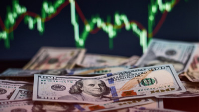 Ünlü ekonomistten kritik dolar uyarısı... Eylül'de ters köşe yapacak