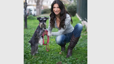 Ünlü şarkıcı ve model evinde ölü bulundu