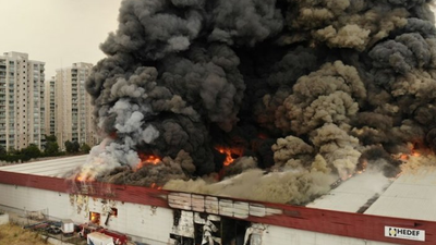 Valilikten Esenyurt'taki yangına ilişkin açıklama