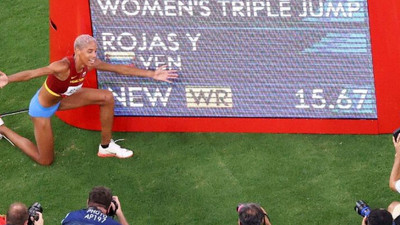 Yulimar Rojas uzun atlamada dünya rekoru kırdı