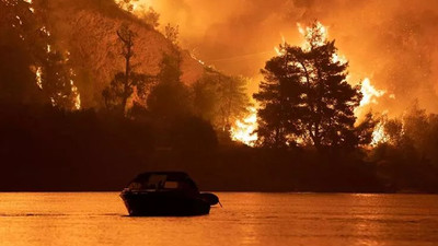 Yunanistan'da hava kuvvetleri komutanı görevinden istifa etti