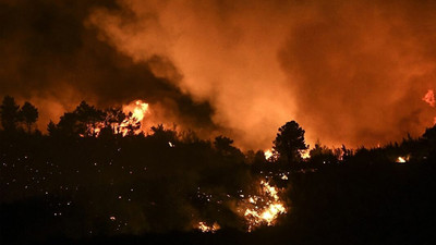 Yunanistan'da uçak düştü