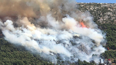 Hatay'da orman yangını: Havadan ve karadan müdahale sürüyor
