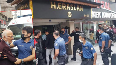 Havalandırma boşluğuna düşen apartman görevlisi öldü, yakınları yöneticiyi linç etmek istedi