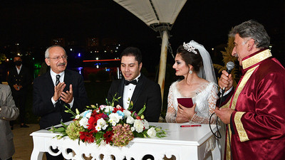 Kılıçdaroğlu, Gönen Belediye Başkanı Osman Kesmen'in kızının düğününe katıldı