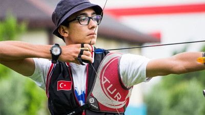 Mete Gazoz, Brezilyalı yazar Paulo Coelho’ya teşekkür etti