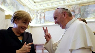 Papa, Merkel ile Putin'i karıştırdı