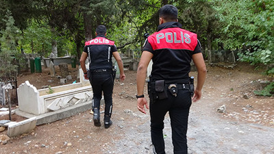 Vicdanları sızlatan olay: Canlı canlı gömülen bebeği öğrenciler buldu