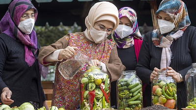 Emine Erdoğan: Biri yer biri bakar, kıyamet ondan kopar