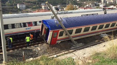 Kocaeli'de yolcu treni kaza yaptı