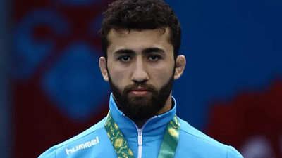 Milli güreşçi Burhan Akbudak dünya ikincisi oldu