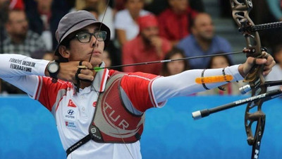 Milli sporcu Mete Gazoz'un acı günü... Feci kaza!