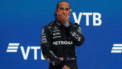 Motor değiştiren Lewis Hamilton'a flaş ceza