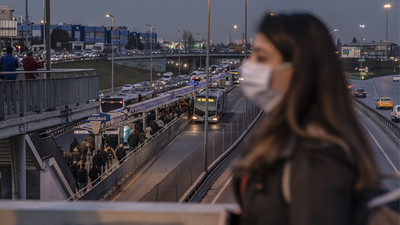 Türkiye'de koronavirüs nedeniyle 2021 yılında hayatını kaybedenlerin sayısı 2020'yi geçti