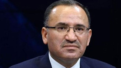 Bekir Bozdağ: Kadın erkek eşitliği arasındaki uçurumu AKP ortadan kaldırdı