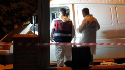 Boşanma aşamasındaki eşini ve kızını öldürdü, intihar etti