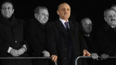 Erdoğan Bayraktar bu kez hangi bakanı hedef aldı?