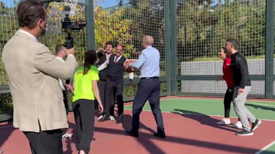 Erdoğan gençlerle basketbol oynarken görüntülendi