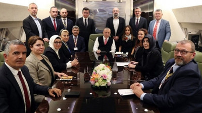 Erdoğan'ın uçağında sürpriz isim