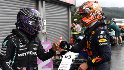 Hamilton'dan Verstappen'e mesaj: Birbirimize daha saygılı olmalıyız