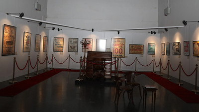 İBB Şehir Tiyatroları Babylons & IAAF Sanat ve Antika Fuarı'na tarihi oyun afişleriyle katılıyor