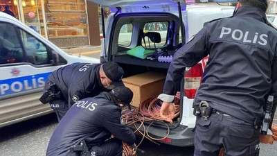 İtilerek götürülen otomobilden kilo kilo çalıntı bakır tel ele geçirildi