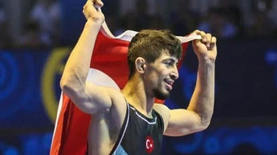 Milli güreşçi Kerem Kamal'dan bronz madalya