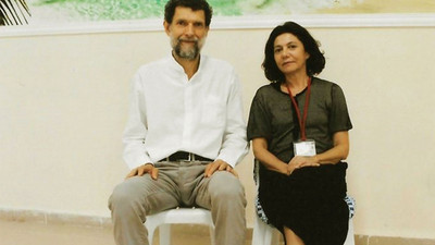 Osman Kavala'nın eşi Ayşe Buğra: Birbirimize mektup yazıyoruz, her şeye rağmen yaşamaya çalışıyoruz
