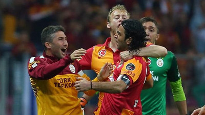 Sabri Sarıoğlu'ndan Selçuk İnan'a flaş sözler