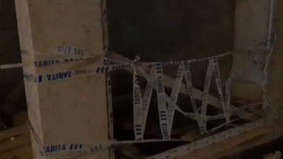 Sokak köpeğinden kaçan çocuk inşaat boşluğuna düştü